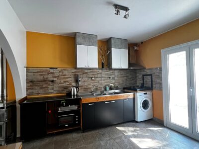 For rent cozy house with garden near Chania and Kalamaki beach.