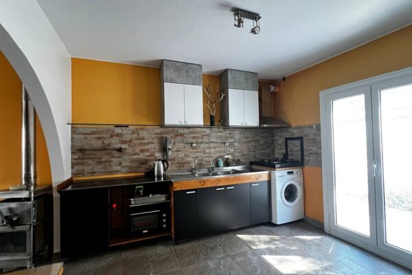 For rent cozy house with garden near Chania and Kalamaki beach.