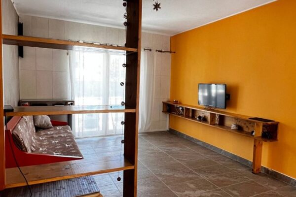 For rent cozy house with garden near Chania and Kalamaki beach.